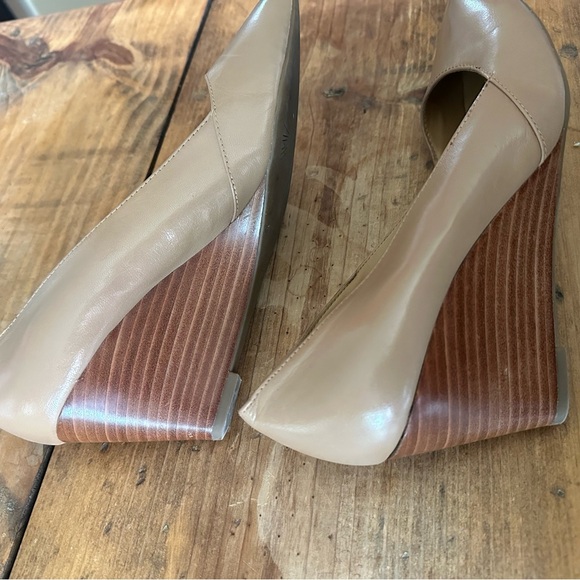 Franco Sarto Elegant Tan Wedge Heels - Picture 7 of 12